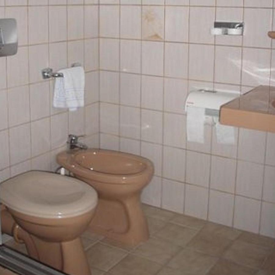 Hotel Restaurant Schmidter Bauernstube Nideggen Cameră foto